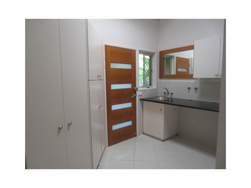 3 Nagari Place, Warana QLD 4575