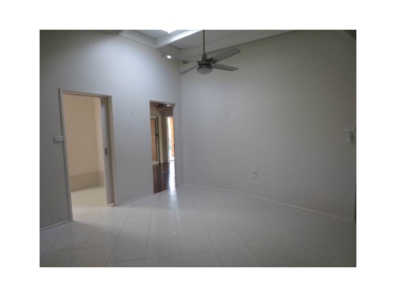 3 Nagari Place, Warana QLD 4575