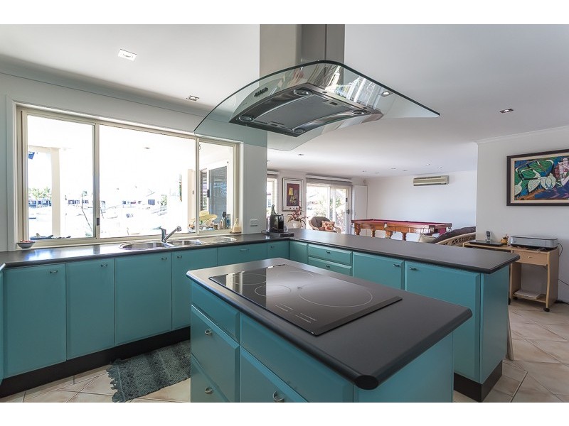 50 Amarina Avenue, Mooloolaba QLD 4557