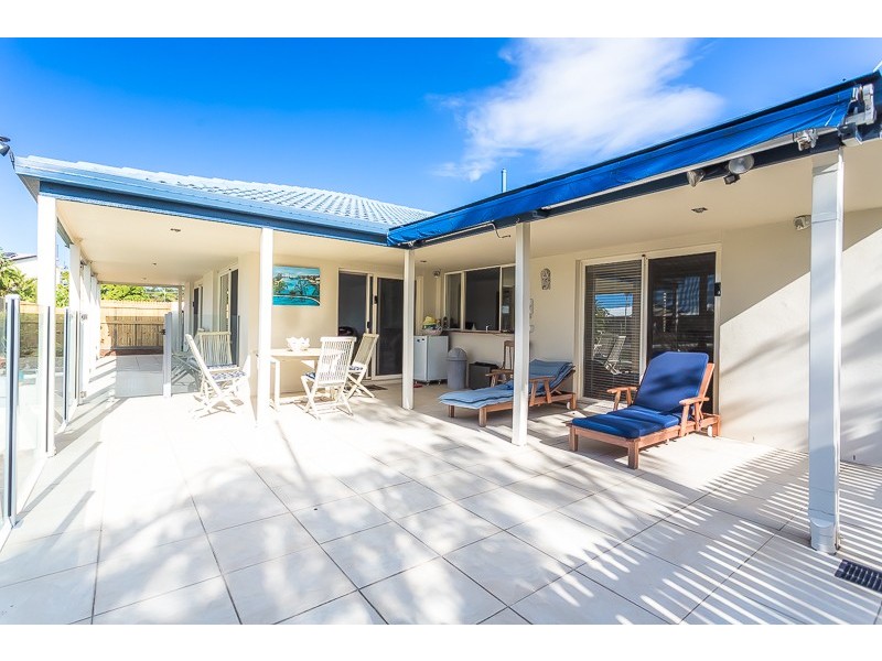 50 Amarina Avenue, Mooloolaba QLD 4557
