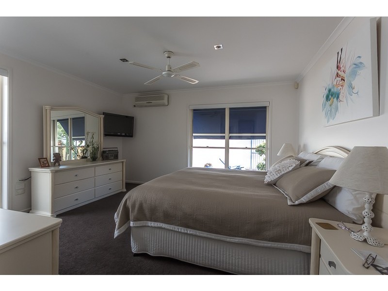 50 Amarina Avenue, Mooloolaba QLD 4557