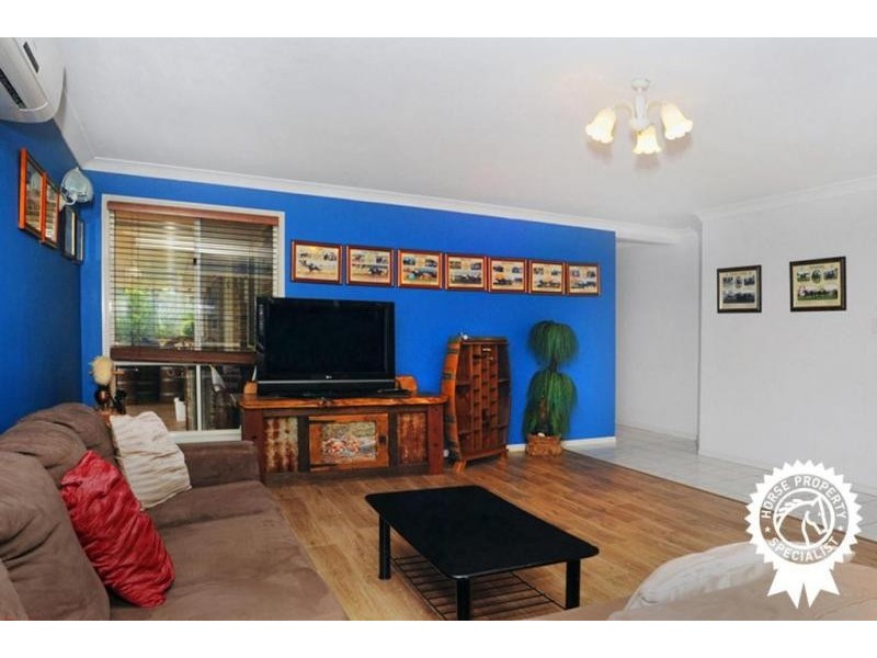 936 Neurum Road, Woodford QLD 4514