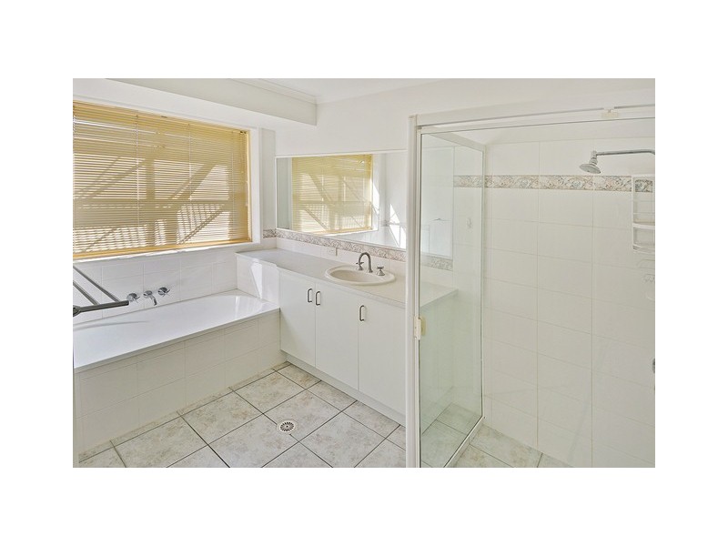 5 Teasel Court, Mountain Creek QLD 4557