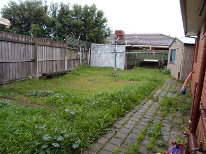51 Branston Road, St Albans VIC 3021