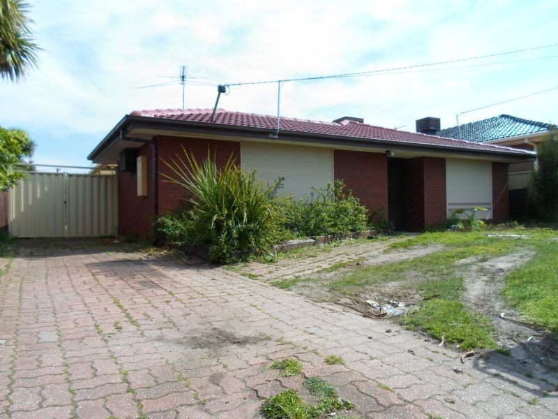 17 Balnarring Drive, Kings Park VIC 3021