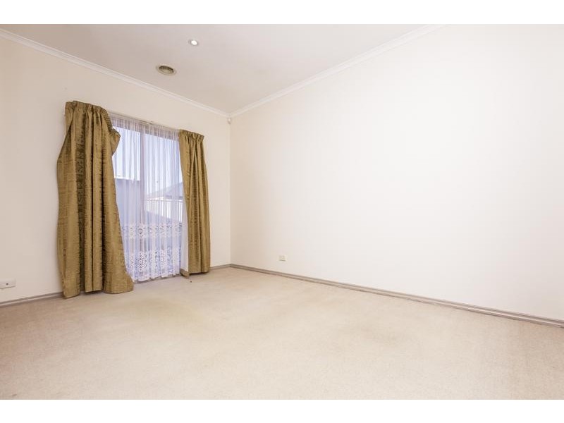 Caroline Springs VIC 3023