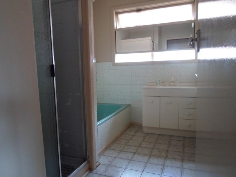 73 Theodore Street, St Albans VIC 3021