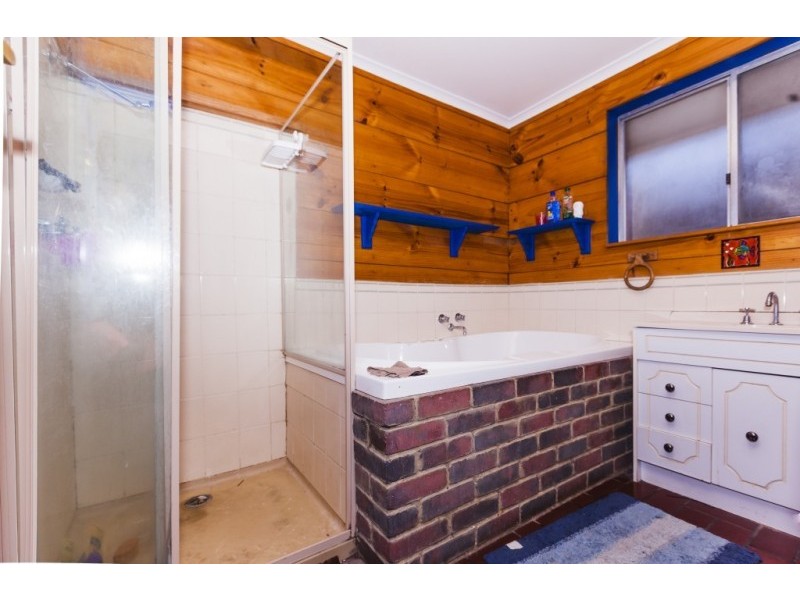 114 Kings Road, St Albans VIC 3021