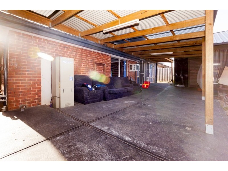 114 Kings Road, St Albans VIC 3021