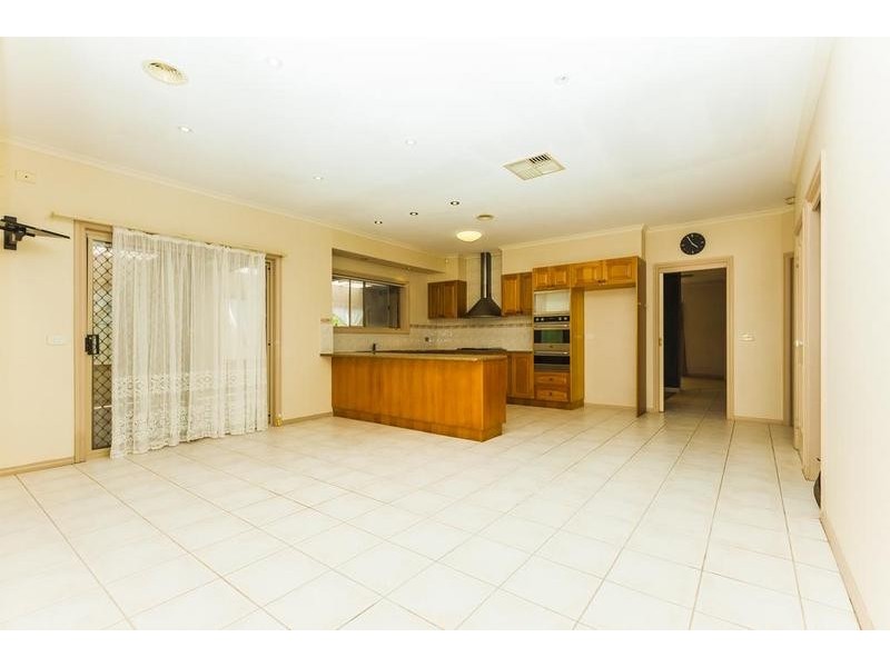 Caroline Springs VIC 3023