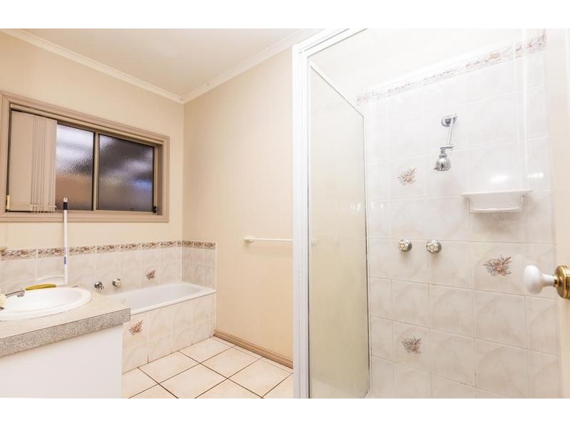 Caroline Springs VIC 3023