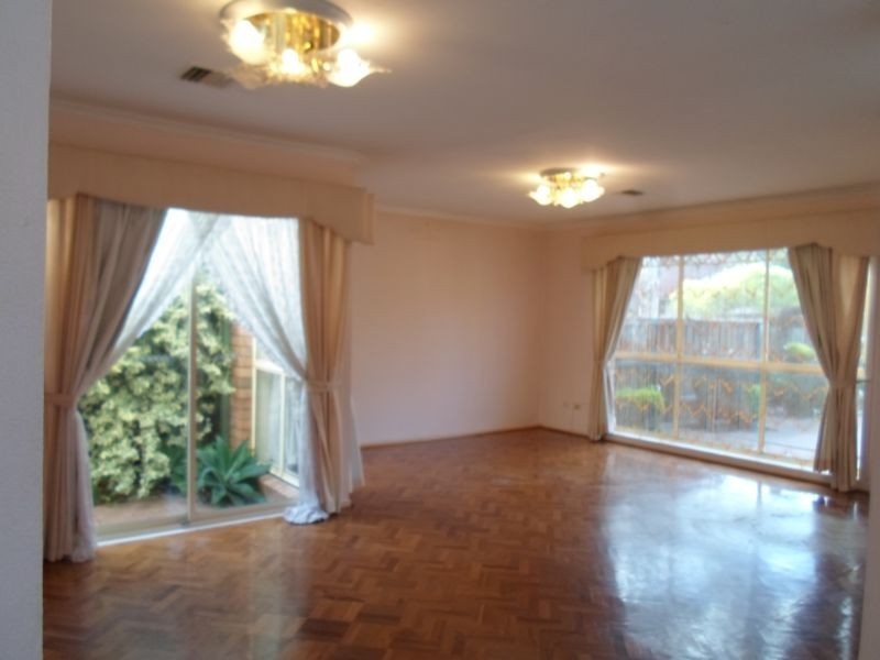 21 Thistle Court, Delahey VIC 3037