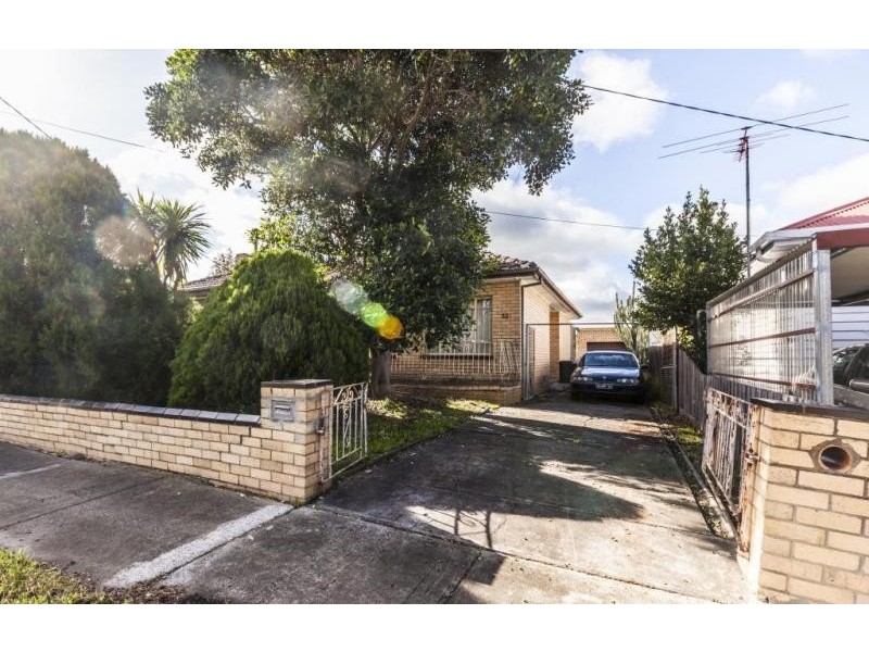 32 Beaver Street, St Albans VIC 3021