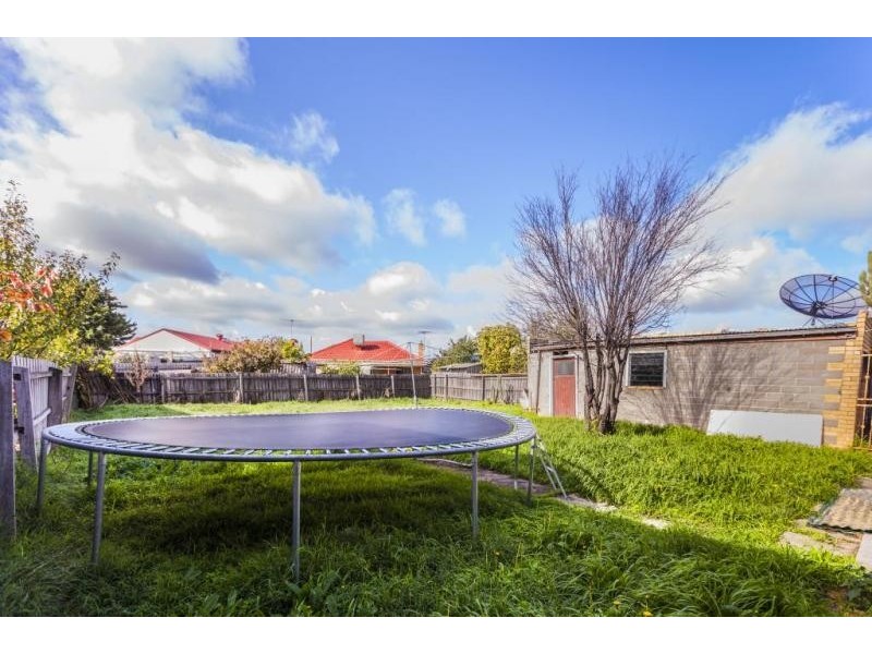 32 Beaver Street, St Albans VIC 3021