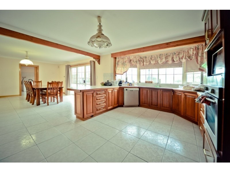 43 Springbank Way, Brookfield VIC 3338