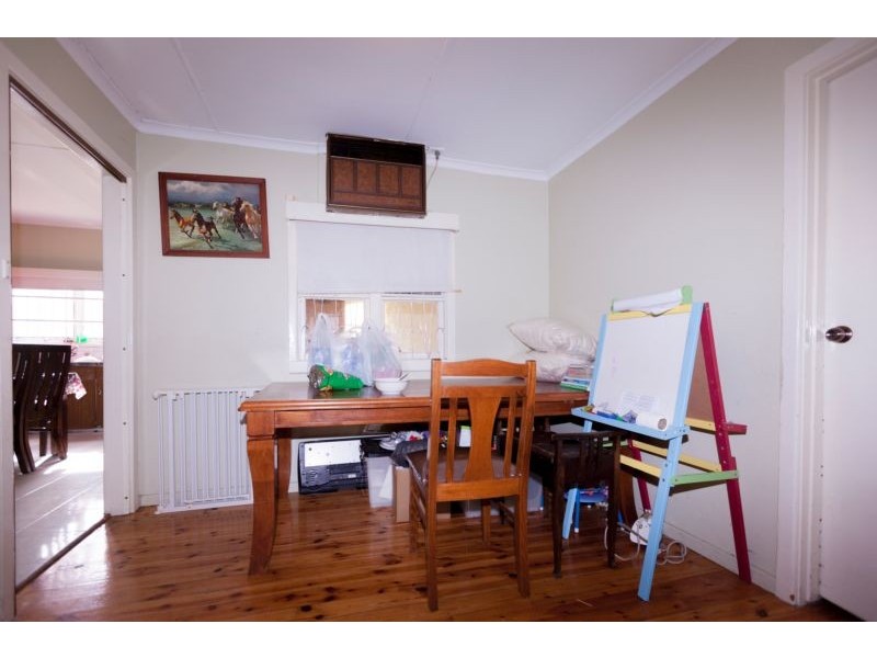 26 Woods Street, St Albans VIC 3021