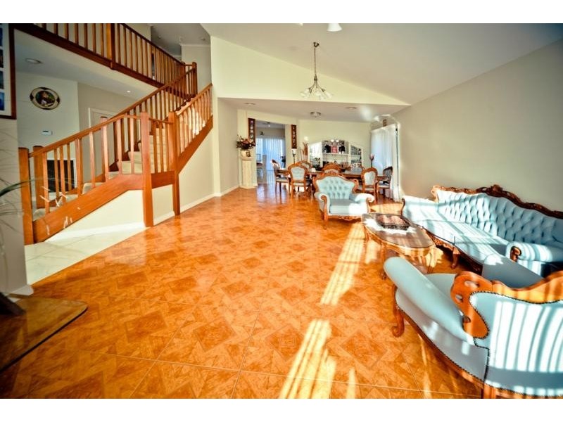 35 Domain Way, Taylors Hill VIC 3037