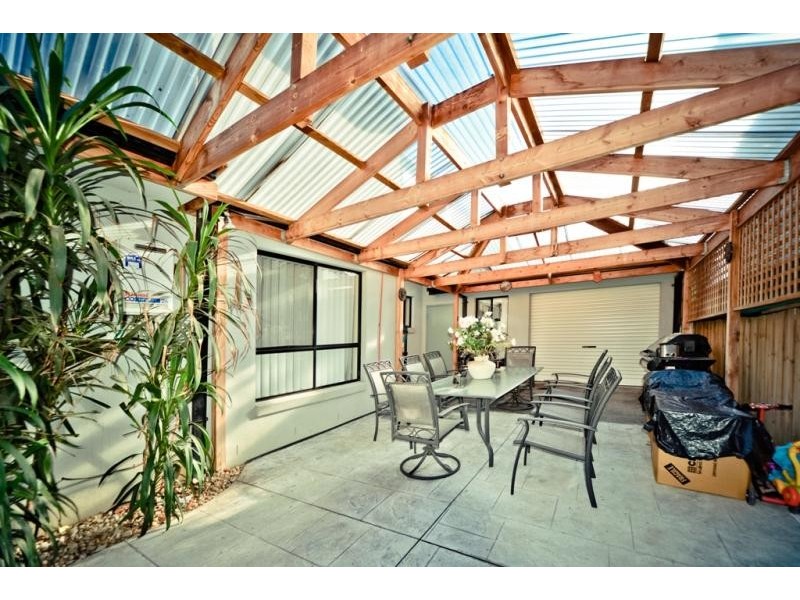 35 Domain Way, Taylors Hill VIC 3037