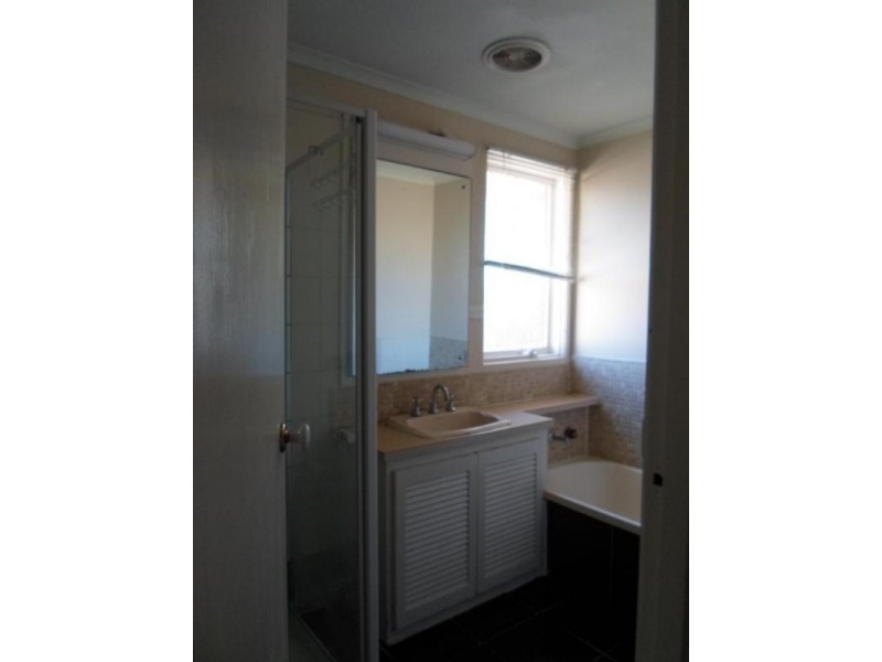 115 Kings Road, St Albans VIC 3021