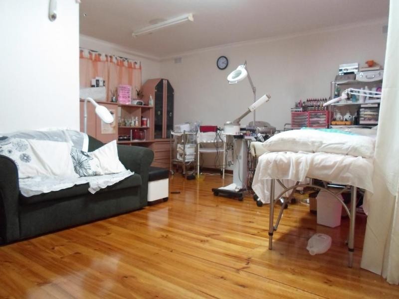 15 Winnington Street, Deer Park VIC 3023