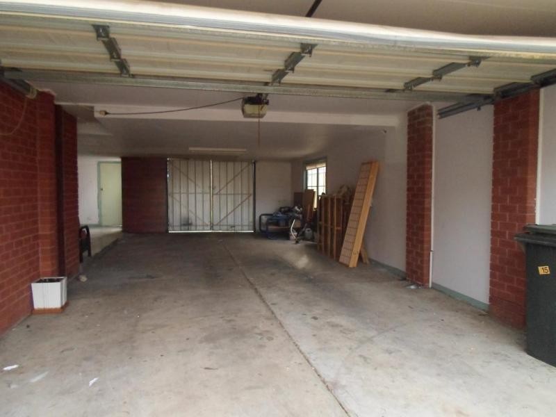 15 Winnington Street, Deer Park VIC 3023