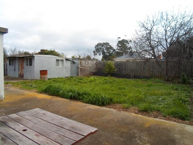 15 Winnington Street, Deer Park VIC 3023
