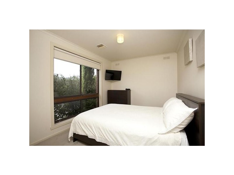 19 Winnington Street, Deer Park VIC 3023