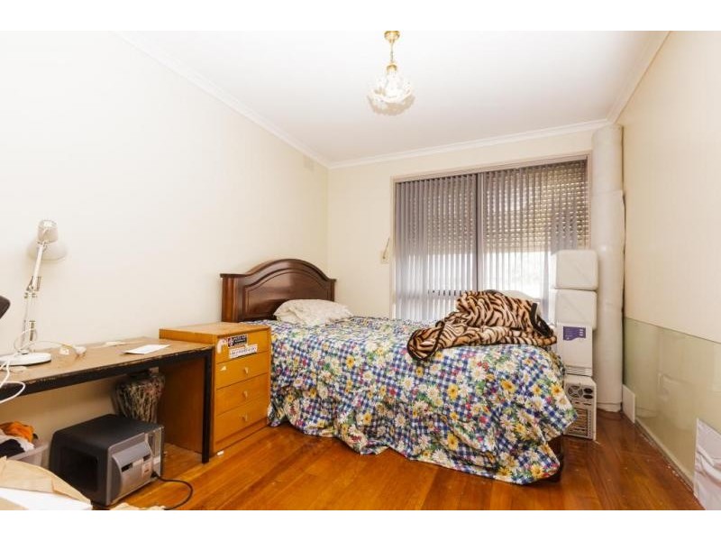 94 Main Road East, St Albans VIC 3021