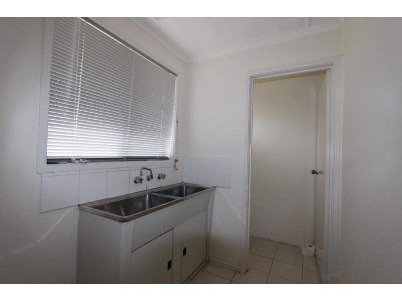 3 Peterborough Crs, Deer Park VIC 3023