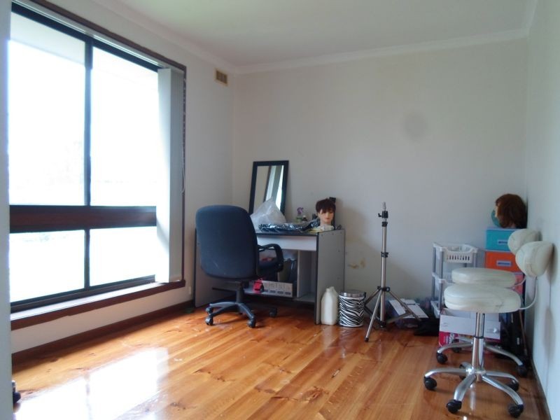 15 Winnington Street, Deer Park VIC 3023