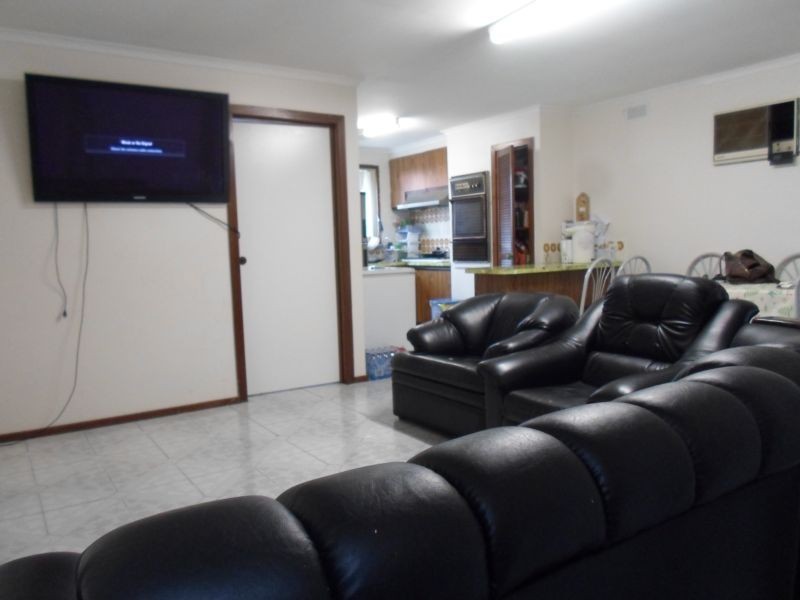 15 Winnington Street, Deer Park VIC 3023