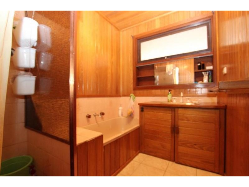 100 Gillespie Road, Kings Park VIC 3021