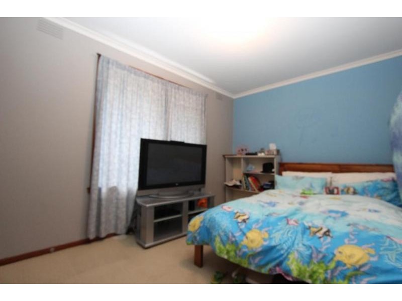 100 Gillespie Road, Kings Park VIC 3021