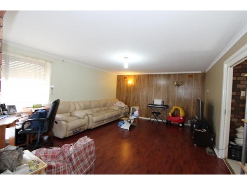 27 Opie Road, Deer Park VIC 3023