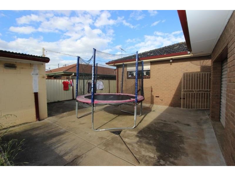 27 Opie Road, Deer Park VIC 3023