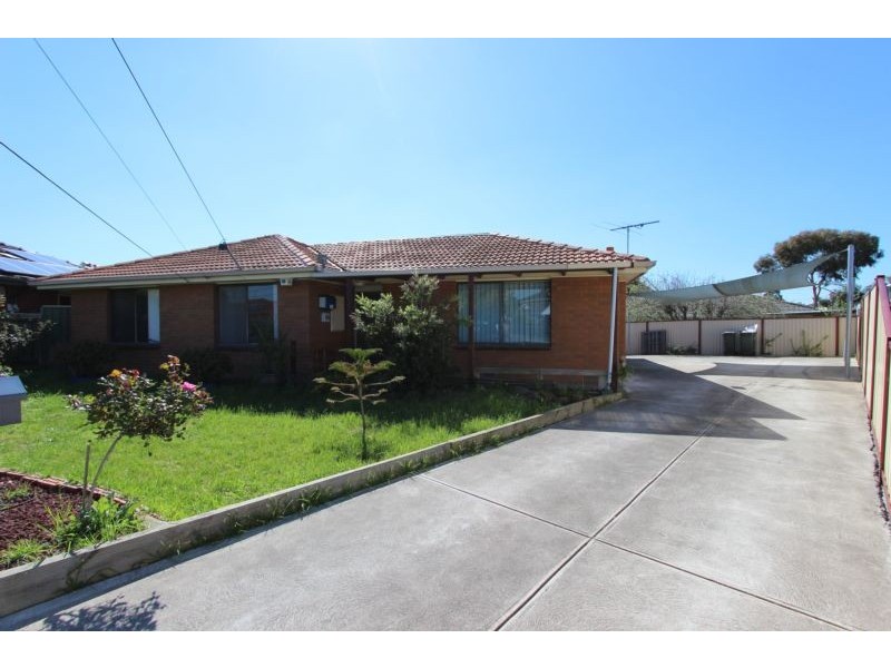 19 Roussac Court, Sunshine North VIC 3020