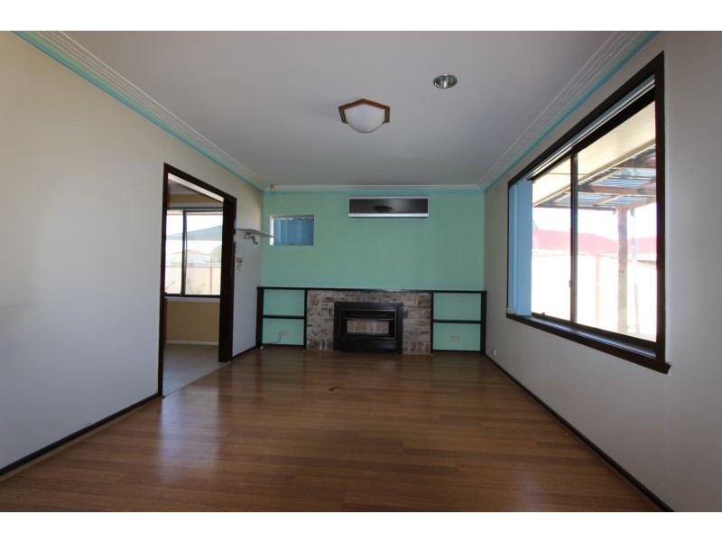 19 Roussac Court, Sunshine North VIC 3020