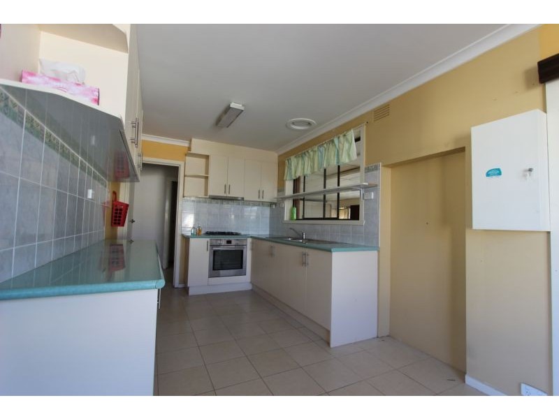 19 Roussac Court, Sunshine North VIC 3020