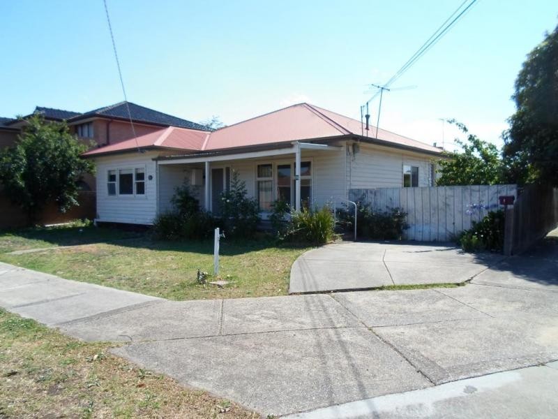 15 Beaver Street, St Albans VIC 3021