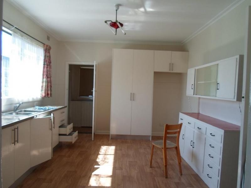 15 Beaver Street, St Albans VIC 3021