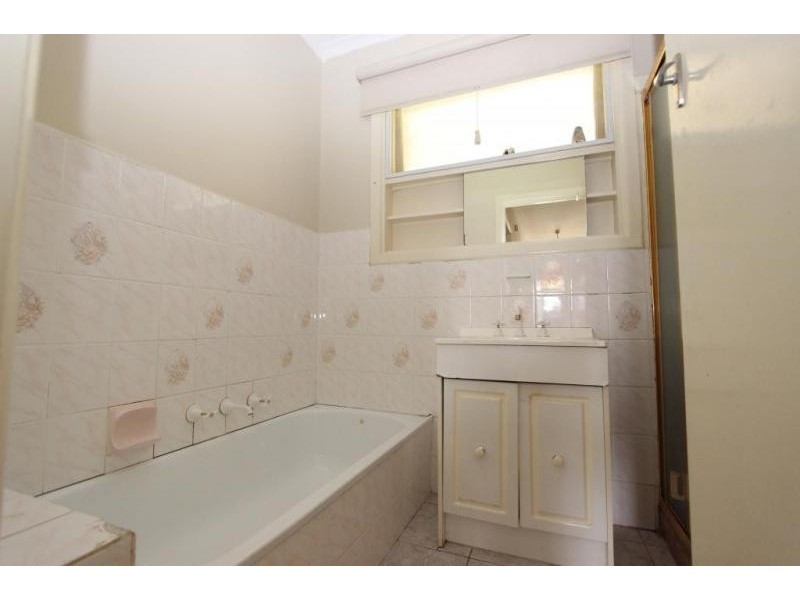 40 Thorndon Drive, St Albans VIC 3021