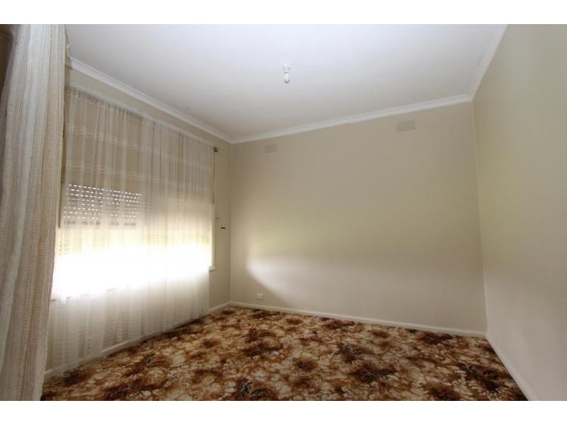 40 Thorndon Drive, St Albans VIC 3021