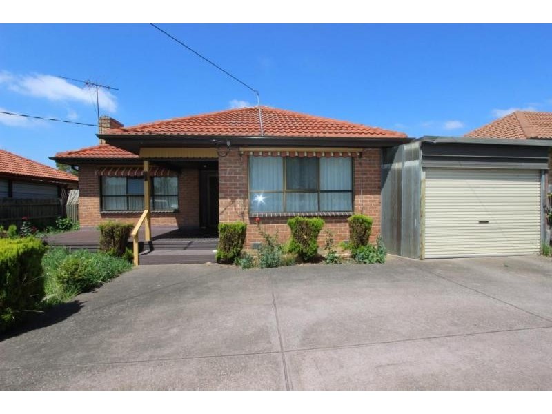 37 Douglas Avenue, St Albans VIC 3021