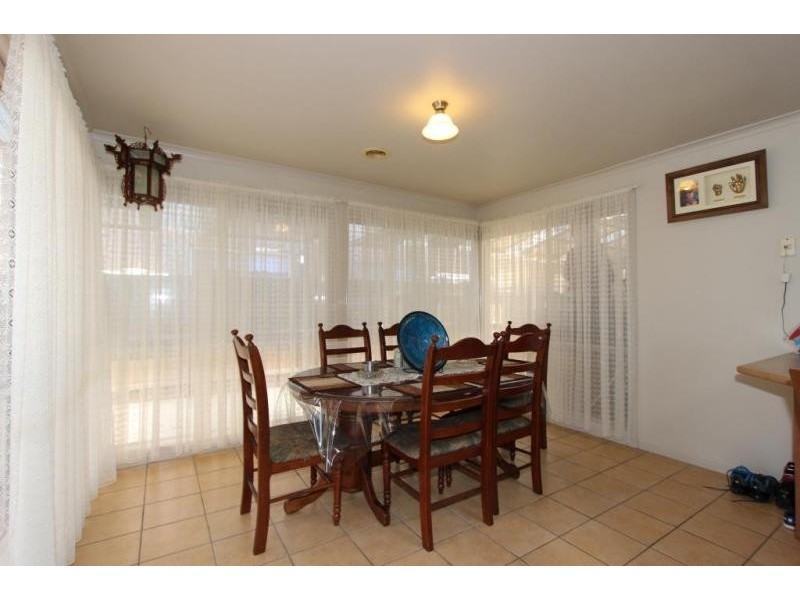 37 Domain Way, Taylors Hill VIC 3037