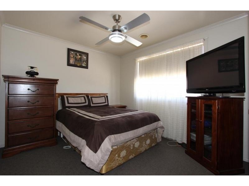 37 Domain Way, Taylors Hill VIC 3037