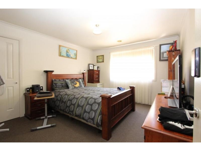 37 Domain Way, Taylors Hill VIC 3037