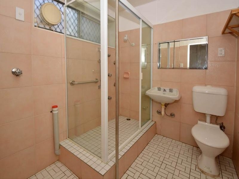 2/820 Ballarat Road, Deer Park VIC 3023