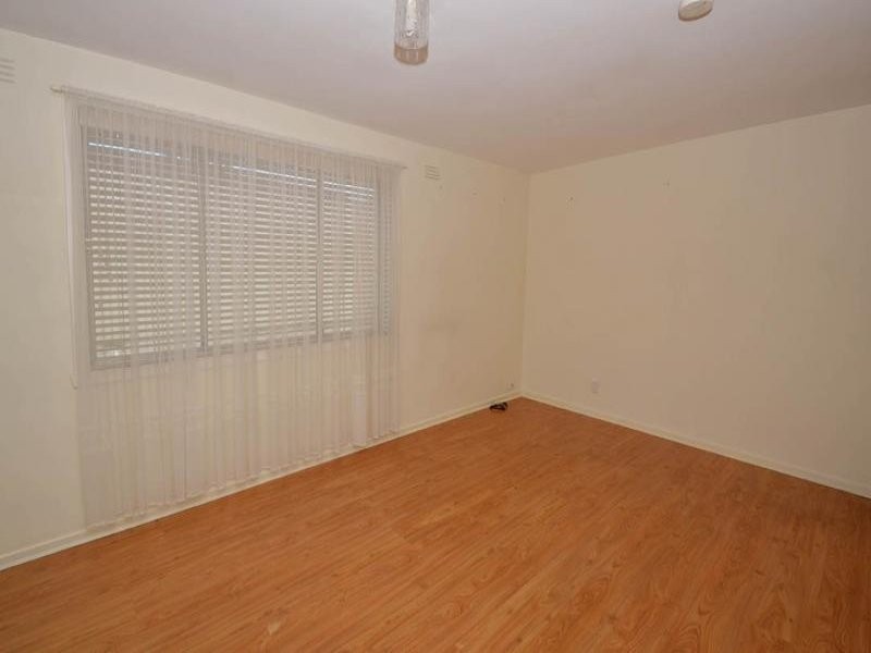 2/820 Ballarat Road, Deer Park VIC 3023