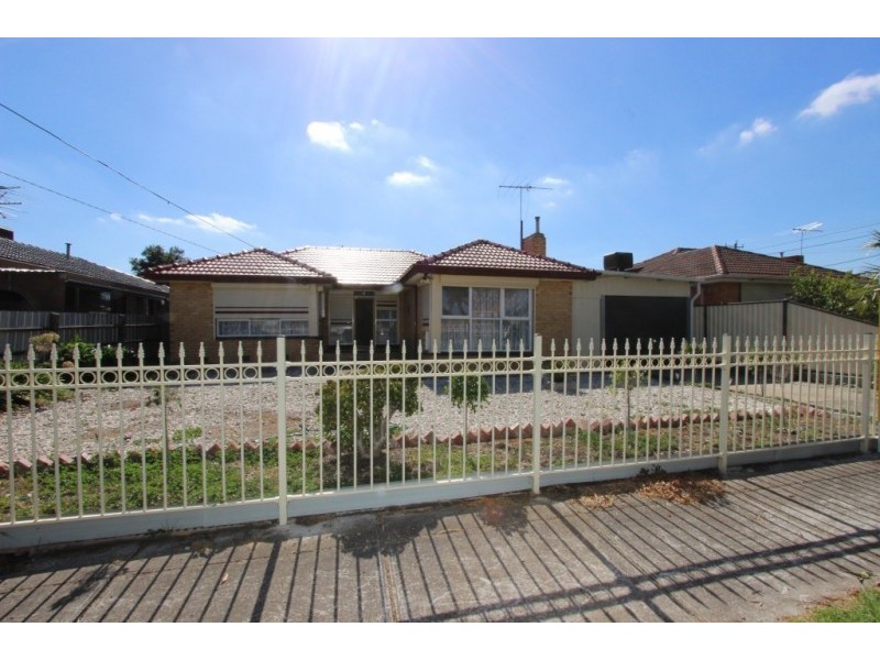 4 Woods Street, St Albans VIC 3021