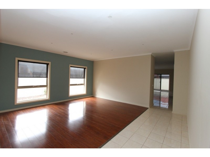 12 Lyme Park Circuit, Caroline Springs VIC 3023